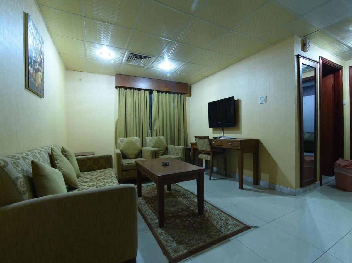 Oyo 274 California Suites Fujaïrah Extérieur photo